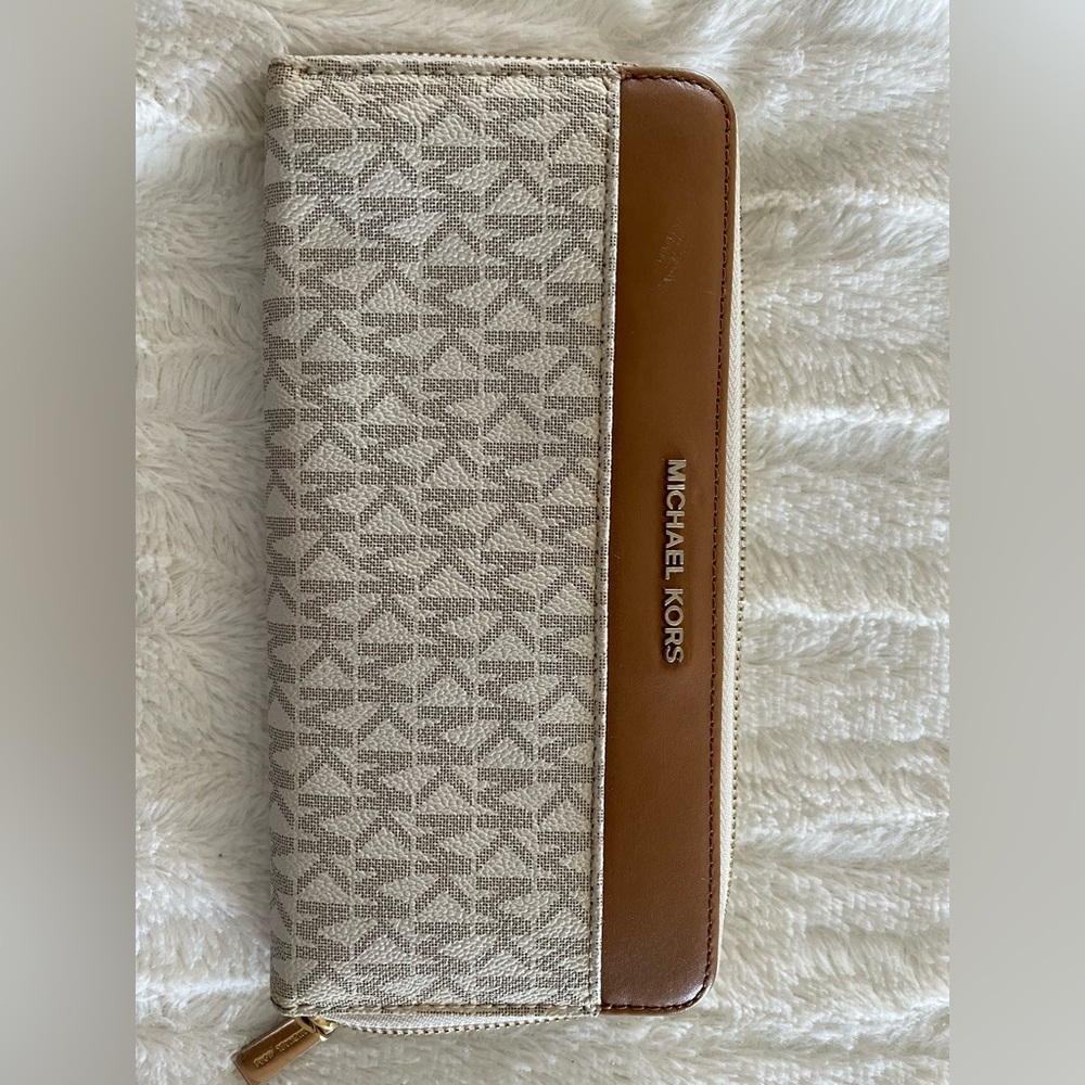 MK wallet!